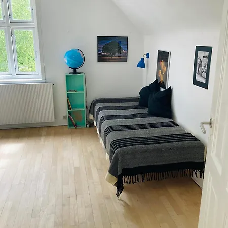 Charmerende - Taet Pa Alt! *