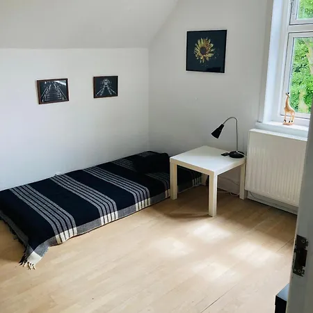 Charmerende - Taet Pa Alt! * سفينبورغ